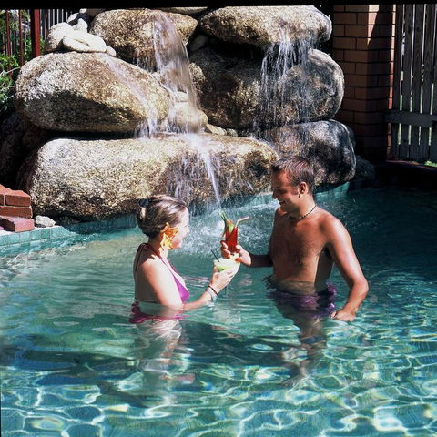 Cairns Holiday Lodge - Yamba Accommodation 3