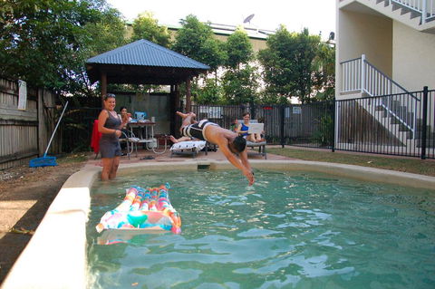 Cairns Sharehouse Apartment - Yamba Accommodation 1