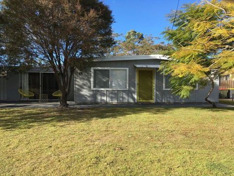 Callala Sun - Modern And Functional - Yamba Accommodation 0