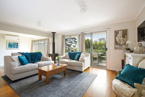 Camellia Cottage - Yamba Accommodation 0