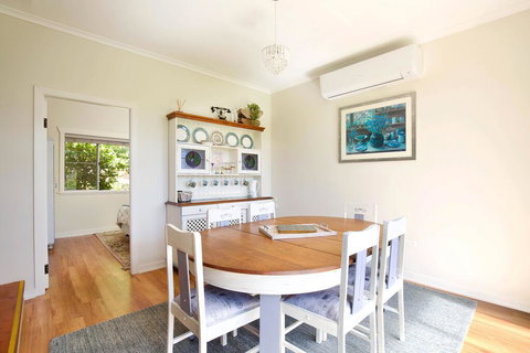 Camellia Cottage - Yamba Accommodation 3