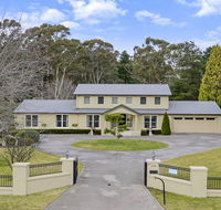 Camelot - superbly proportioned and ideally located - Yamba Accommodation