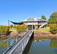 Campbell 7 - Large Queenslander on Maroochy River - Yamba Accommodation