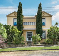 Campbell House - Yamba Accommodation