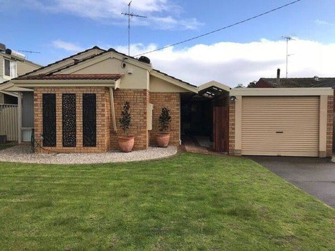 Canalside Family Getaway - Yamba Accommodation 2