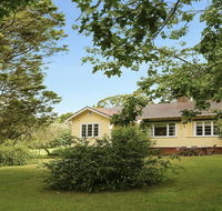 Canary Cottage - fresh clean simple  comfortable - Yamba Accommodation