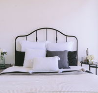 Capitol Executive Apartment on London Circuit - Yamba Accommodation