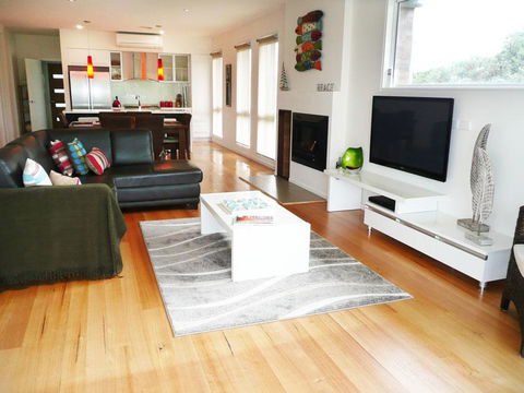 Captain's Cottage - Yamba Accommodation 3