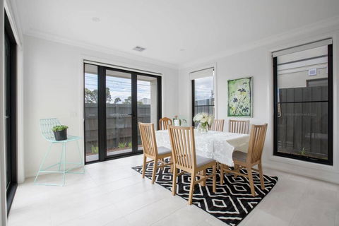 Captivating Large 4BR@Narre Warren - Yamba Accommodation 3