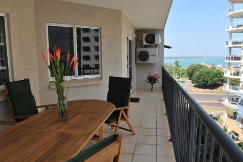 Cardona Crt - Yamba Accommodation 0