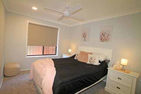 Carefree On Cormorant - Yamba Accommodation 2
