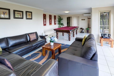 Casa Al Lago - Yamba Accommodation 1