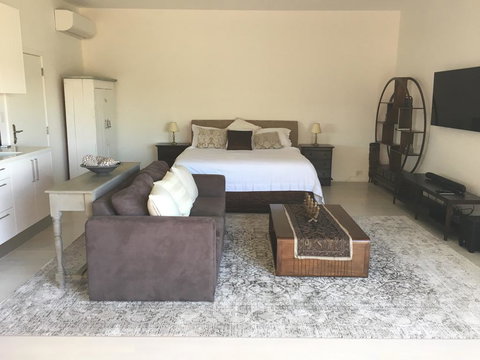 Casablanca, Peaceful Couples Retreat, Avalon Beach - Yamba Accommodation 3