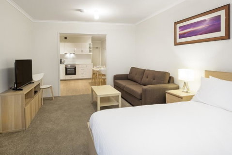 Cascades 3 Well Appointed And Central Location - Yamba Accommodation 0