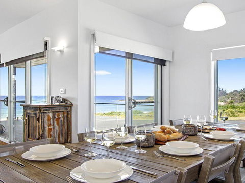Catalina - Brand New House - Yamba Accommodation 0