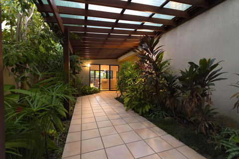 Catalina - Port Douglas - Yamba Accommodation 3