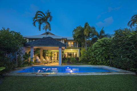 Catalina - Port Douglas - Yamba Accommodation 0