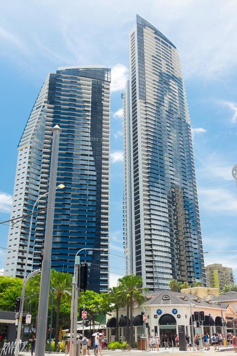 Cavill Avenue Luxury Private Apartments - Yamba Accommodation 3