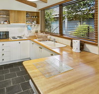 Cedar Cottage - Close to water and pet friendly - Yamba Accommodation