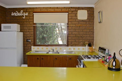 Cedar Holiday Units - Apartment 3 - Yamba Accommodation 3