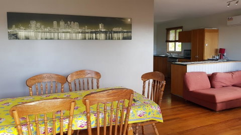 Cedar Lookout - Yamba Accommodation 3