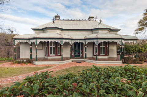 Central Charm - Yamba Accommodation 1