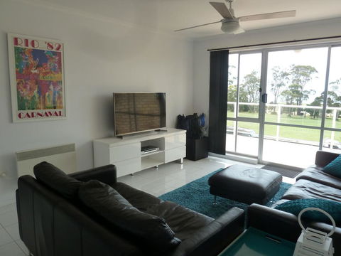 Central Luxury With Fabulous Views - Yamba Accommodation 2