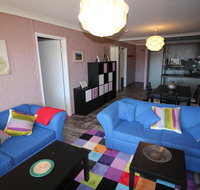 Central Park 14 - Centrally located with views to the mountains - Yamba Accommodation