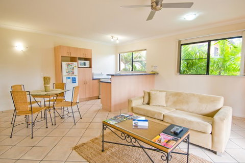 Central Plaza Apartments - Yamba Accommodation 3