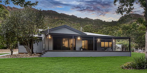Central Views Halls Gap - Yamba Accommodation 3