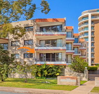 Centrepoint 1 - CBD Location - Yamba Accommodation