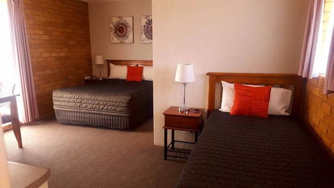 Centrepoint Motel Deniliquin - Yamba Accommodation 1