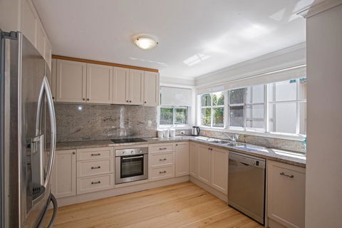 Chapel Island Retreat - Yamba Accommodation 3