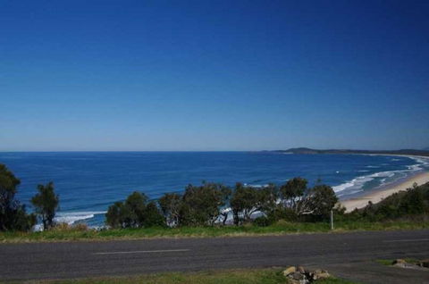 Charm Cottage, 58 Skyline Crescent - Yamba Accommodation 0