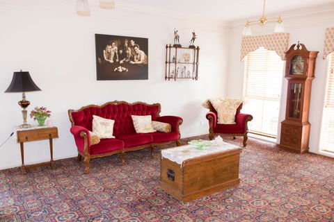 Charming Brisbane Acreage Pool - Yamba Accommodation 3