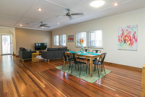 Charming Home By The Sea - Yamba Accommodation 0