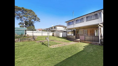 Charming Home In Sydney - Yamba Accommodation 2