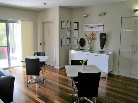 Chaucer Palms Boutique B&B - Yamba Accommodation 3