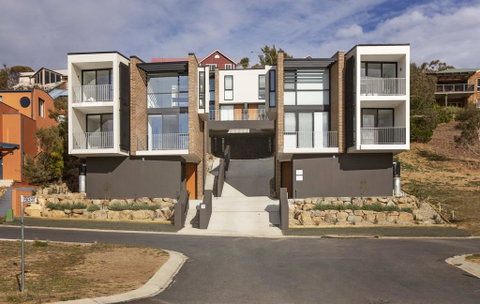 Chilam 'B' - Sophisticated Style With Views To The Lake & Mountains - Yamba Accommodation 0