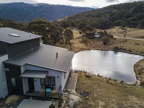 Chloe's Chalet - Yamba Accommodation 0