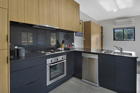 Chloe's Chalet - Yamba Accommodation 3