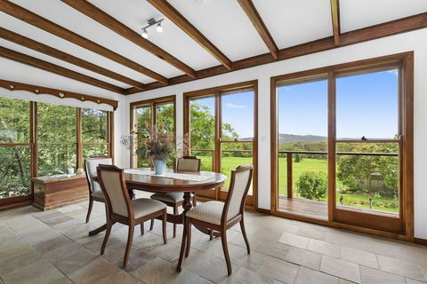 CHRISTOPHERS COTTAGE - Yamba Accommodation 2