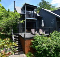 Cloudsong Chalet 3 - Close to the village centre - Yamba Accommodation