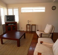 Clovelly Beach Townhouse - Yamba Accommodation