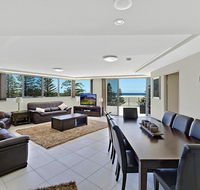 Coast Luxury Apartment Penthouse 23 - Yamba Accommodation