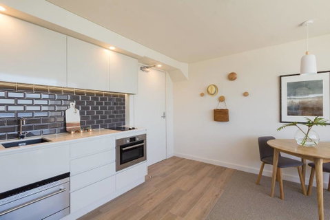 Coastal Chic Designer Apartment - Yamba Accommodation 2