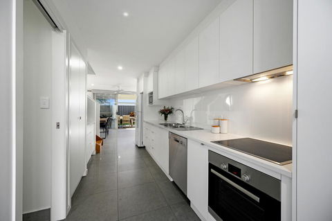 Coastal Living At Wikis - Yamba Accommodation 3