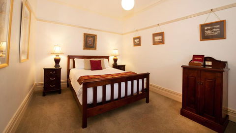 Cobb & Co Court Boutique Hotel - Yamba Accommodation 3