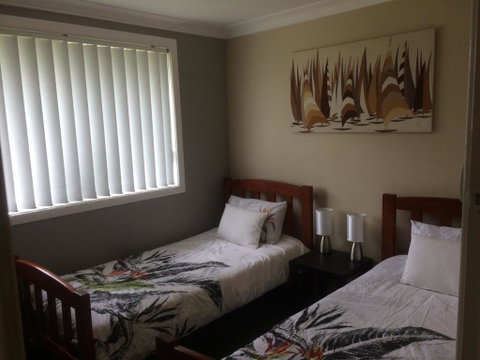 Cockatoo Corner - Armidale - Yamba Accommodation 2