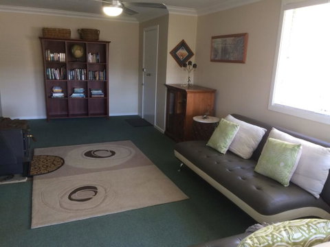Cockatoo Corner - Armidale - Yamba Accommodation 3